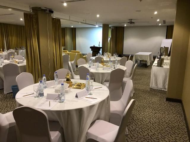 Rollins Hotel Büreyde Dış mekan fotoğraf